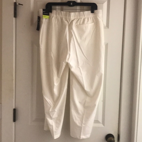 Nike Athletic/Athleisure Capri Golf Slacks, NWT! - Picture 4 of 8